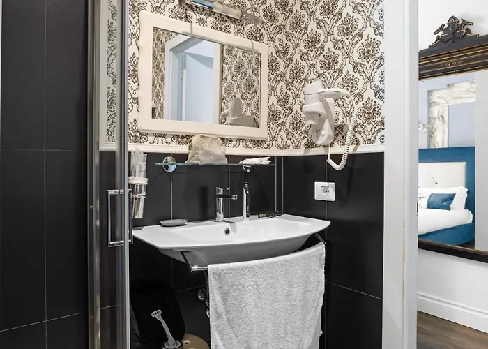 בית הארחה Ghr Navona 4*